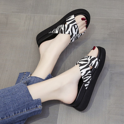 Νέο μοντέλο γυναικείες παντόφλες με πλατφόρμα 5 cm