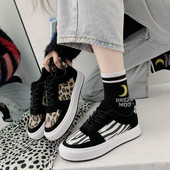 Ikdienas sieviešu kedas ar mežģīnēm un leoparda apdruku