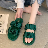 Mūsdienīgas čības ar plakanu zoli trīs krāsās