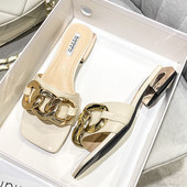 Sieviešu lakādas čības ar metāla apdari baltā un melnā krāsā