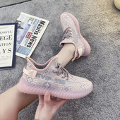 Γυναικεία υφασμάτινα αθλητικά παπούτσια κατάλληλα για την άνοιξη