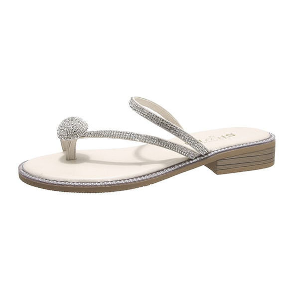 Ikdienas sieviešu čības ar plakanām zolēm un lencītēm ar akmeņiem