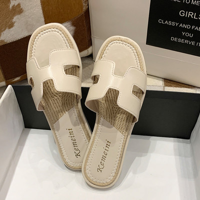 Jauna modeļa vasaras čības ar eko ādas lencēm un plakanu zoli