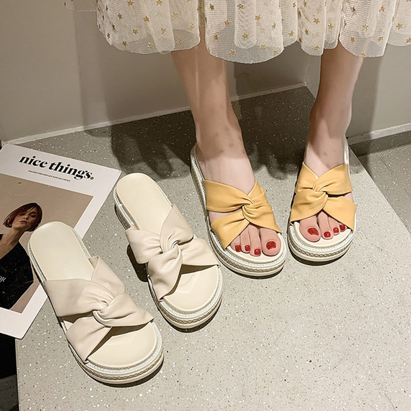 Jauna modeļa čības ar 5,5 cm zoli