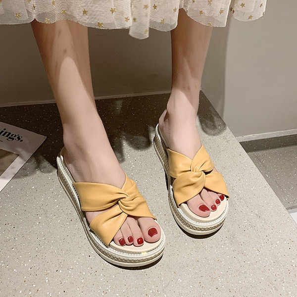 Jauna modeļa čības ar 5,5 cm zoli