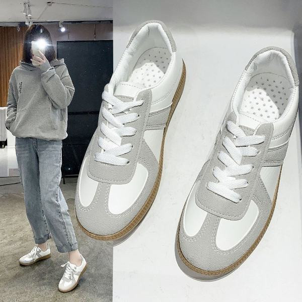 Γυναικεία αθλητικά πάνινα παπούτσια με κορδόνια σε γκρι χρώμα