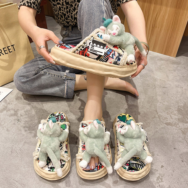 Krāsainas čības ar 3D elementu un plakanu zoli