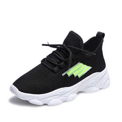 Sieviešu kedas no elpojoša auduma ar šņorēm