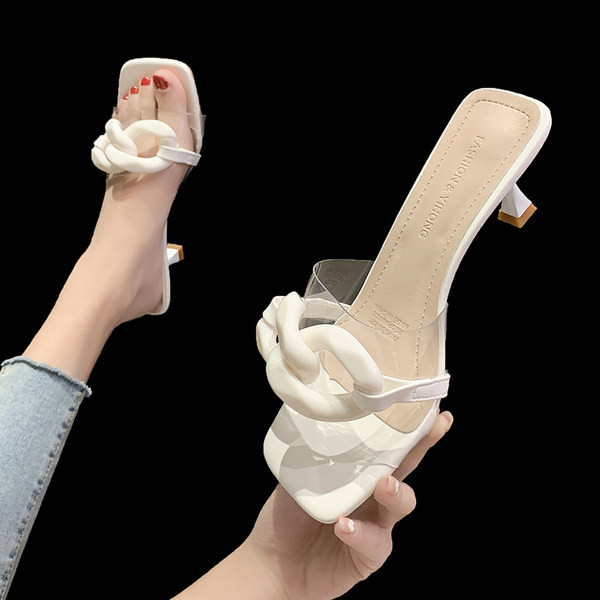 Sieviešu ikdienas čības ar zemu plānu papēdi