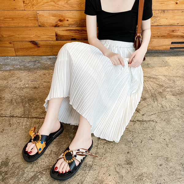 Sieviešu ādas neslīdošās čības