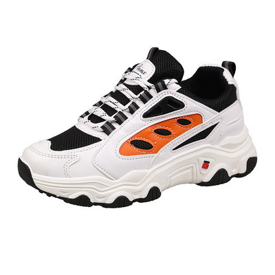 Sieviešu apavi ar šņorēm un raupju zoli