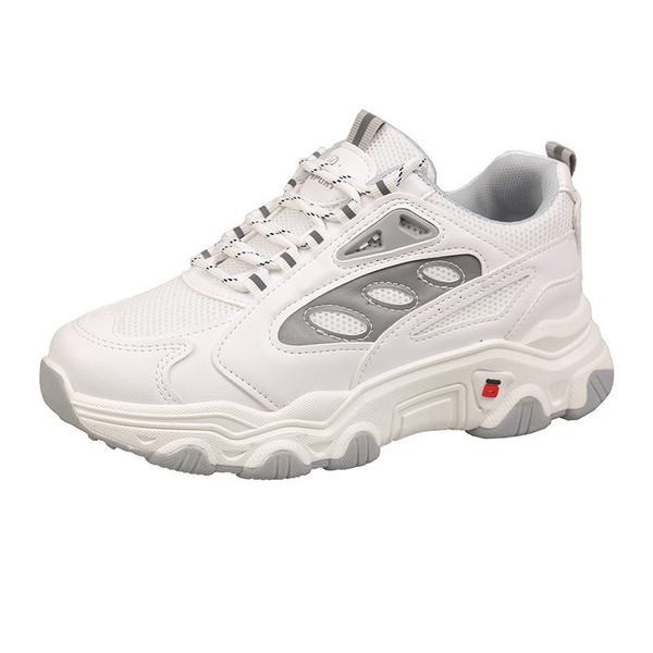 Sieviešu apavi ar šņorēm un raupju zoli