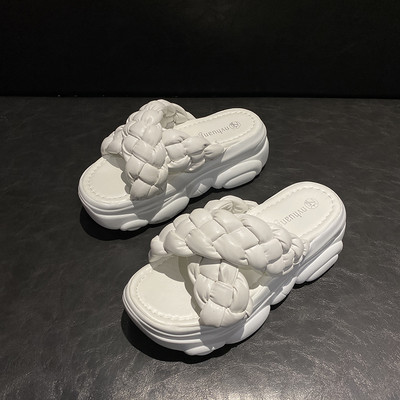 Sieviešu gumijas čības ar 7 cm zoli