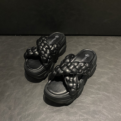 Sieviešu gumijas čības ar 7 cm zoli