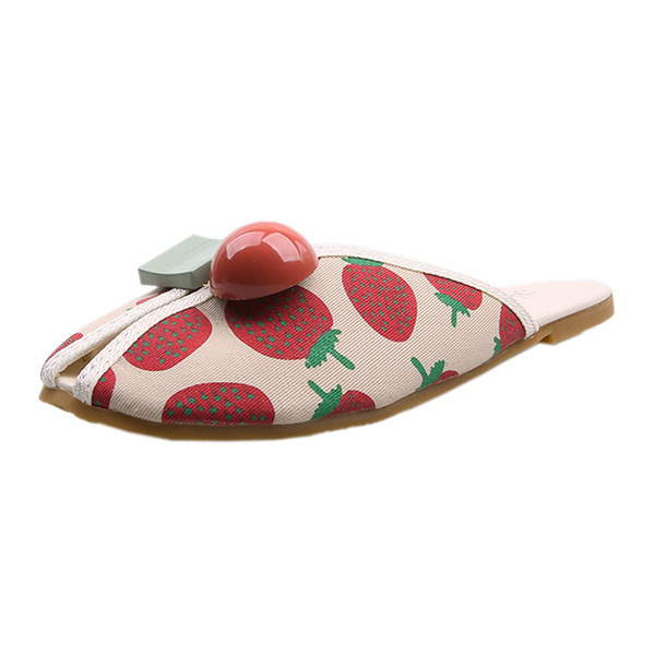 Slēgta modeļa sieviešu tekstila čības ar 3D elementu