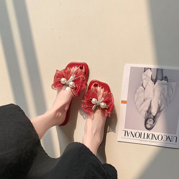 Ikdienas zemas čības ar tilla un pērļu lenti