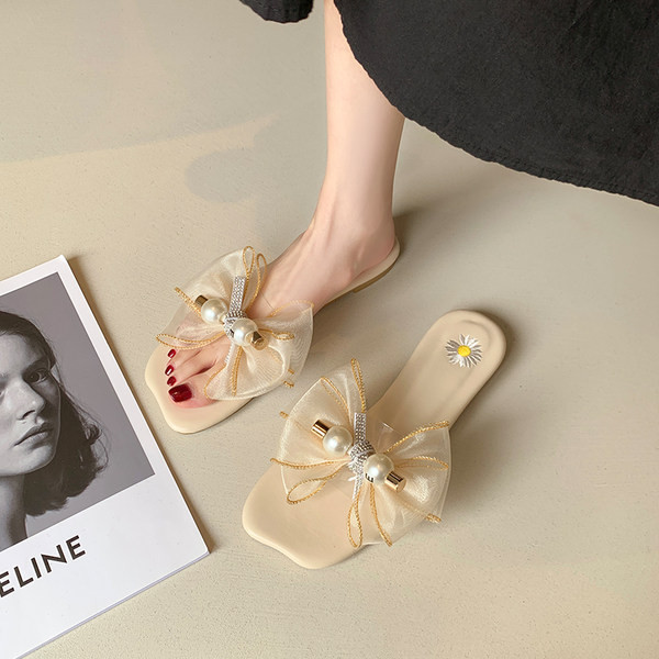 Ikdienas zemas čības ar tilla un pērļu lenti