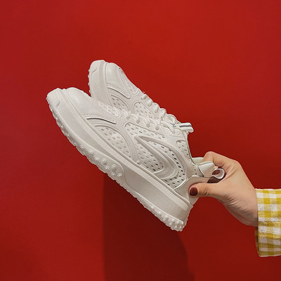 Elpojoši ikdienas apavi ar šņorēm divās krāsās