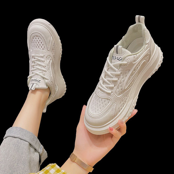 Elpojoši ikdienas apavi ar šņorēm divās krāsās