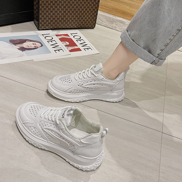 Elpojoši ikdienas apavi ar šņorēm divās krāsās