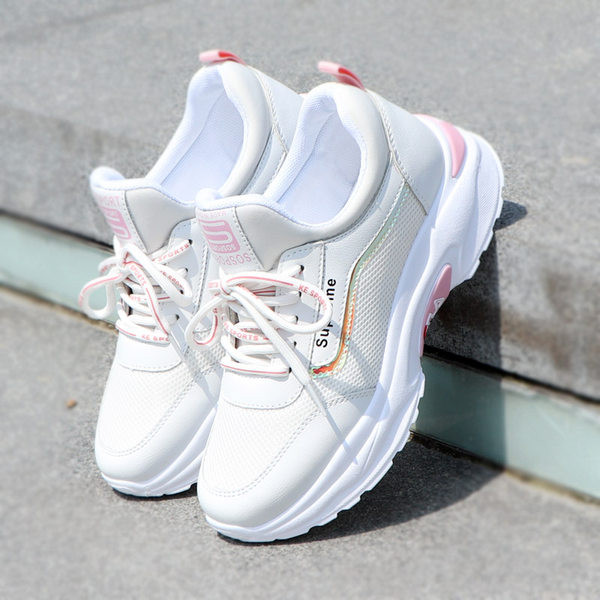 Sieviešu sporta kedas ar raupju zoli - vairāki modeļi