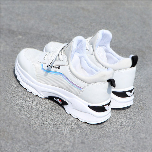 Sieviešu sporta kedas ar raupju zoli - vairāki modeļi