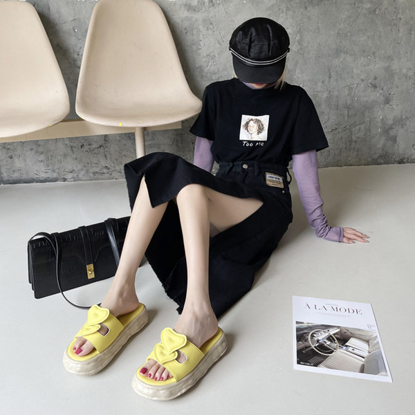 Sieviešu ādas čības ar plakanām zolēm - četrās krāsās