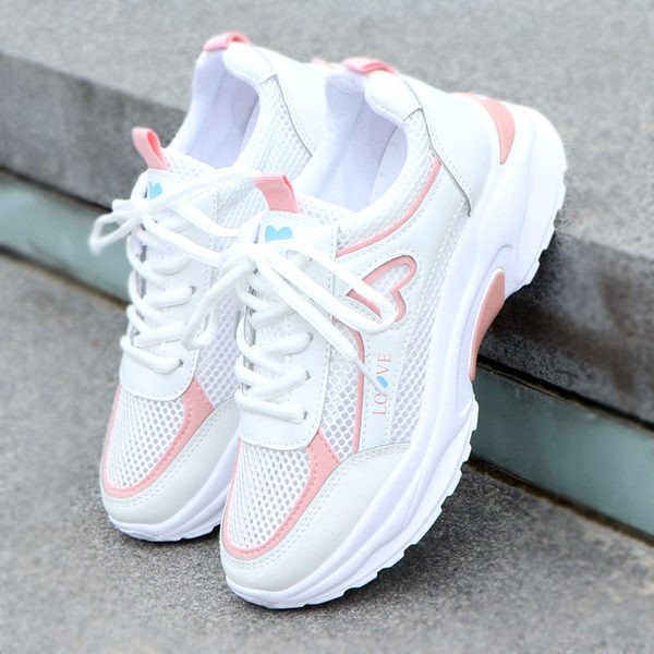 Νέο μοντέλο αθλητικά γυναικεία παπούτσια  από αναπνεύσιμο ύφασμα