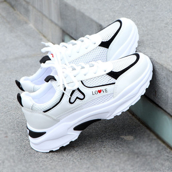 Νέο μοντέλο αθλητικά γυναικεία παπούτσια  από αναπνεύσιμο ύφασμα