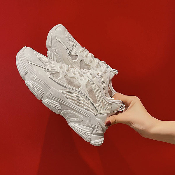 Γυναικεία αθλητικά παπούτσια με κορδόνια και ψηλή σόλα κατάλληλα για το καλοκαίρι