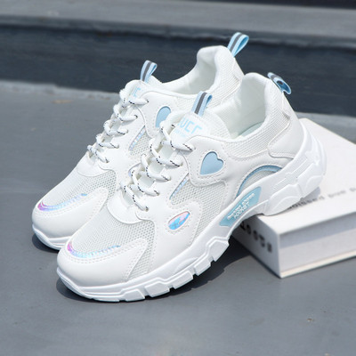 Jauns sieviešu elpojošo kedu modelis ar šņorēm - divi modeļi