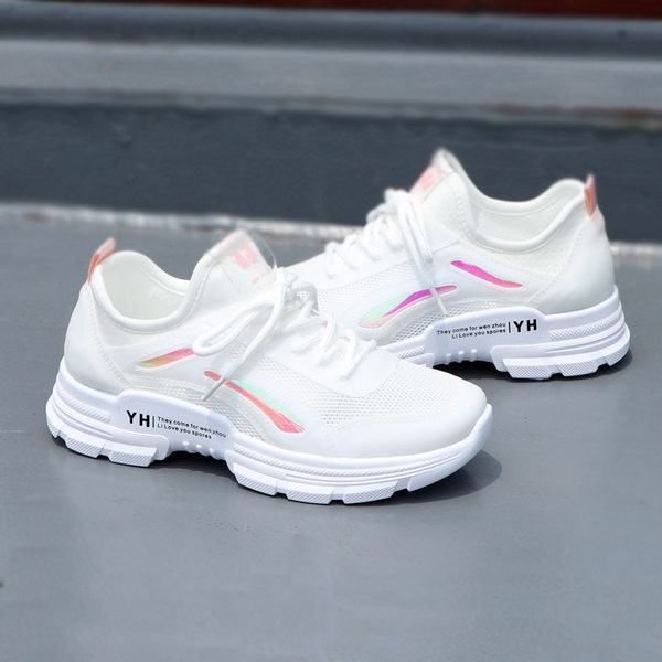 Jauns sieviešu elpojošo kedu modelis ar šņorēm - divi modeļi