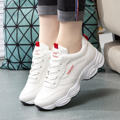 Sporta un ikdienas sieviešu kedas ar rupju zoli - mākslīgā āda