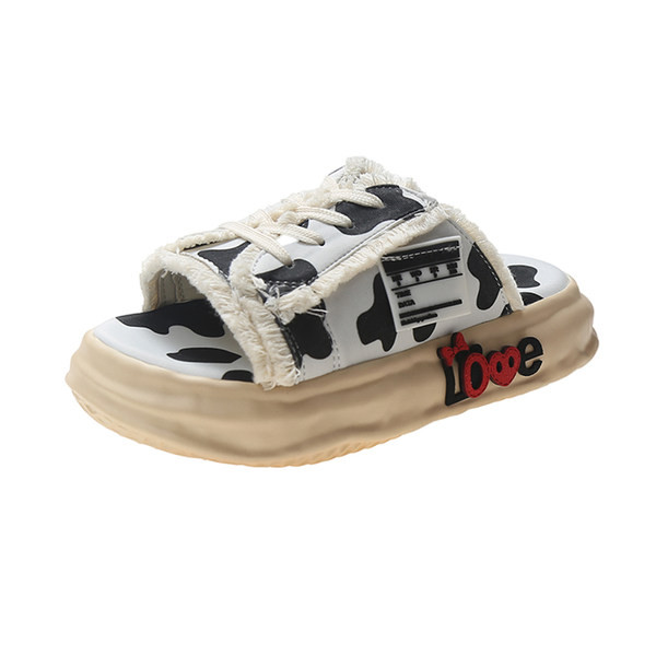 Jauns sieviešu čību modelis ar dzīvnieku apdruku un saitēm