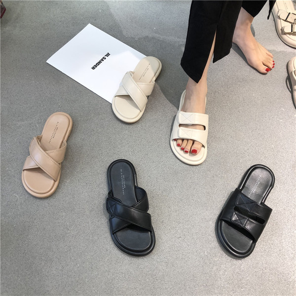 Ikdienas sieviešu čības no mākslīgās ādas - ar plakanu zoli