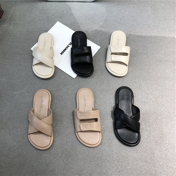 Ikdienas sieviešu čības no mākslīgās ādas - ar plakanu zoli