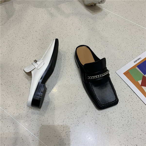 Jauns sieviešu slēgto čību modelis no mākslīgās ādas trīs krāsās