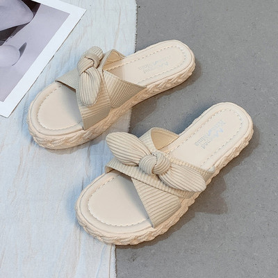 Ikdienas čības ar tekstila lencēm un lenti