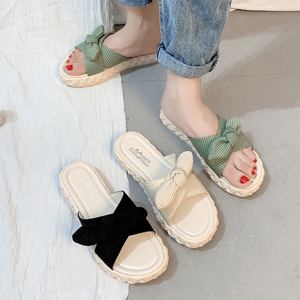 Ikdienas čības ar tekstila lencēm un lenti