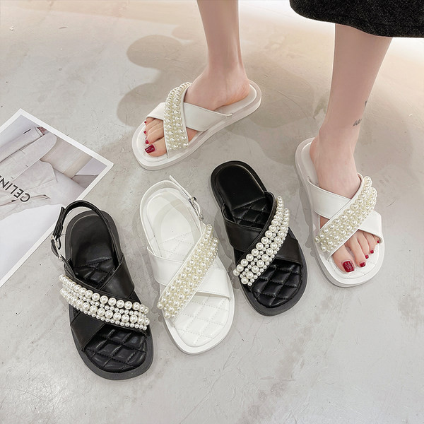 Ikdienas čības no eko ādas ar pērlēm un plakanu zoli