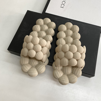 Γυναικεία καουτσούκ παπούτσια με επίπεδη σόλα