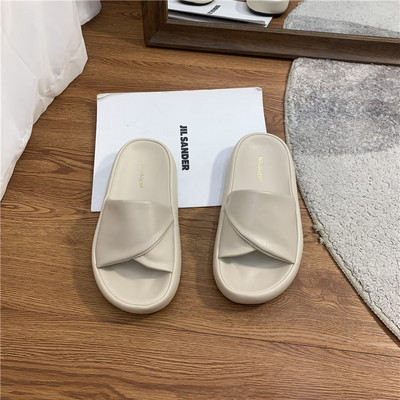 Ikdienas sieviešu čības ar krusteniskām siksnām - vairākas krāsas