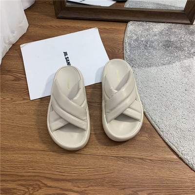 Ikdienas sieviešu čības ar krusteniskām siksnām - vairākas krāsas