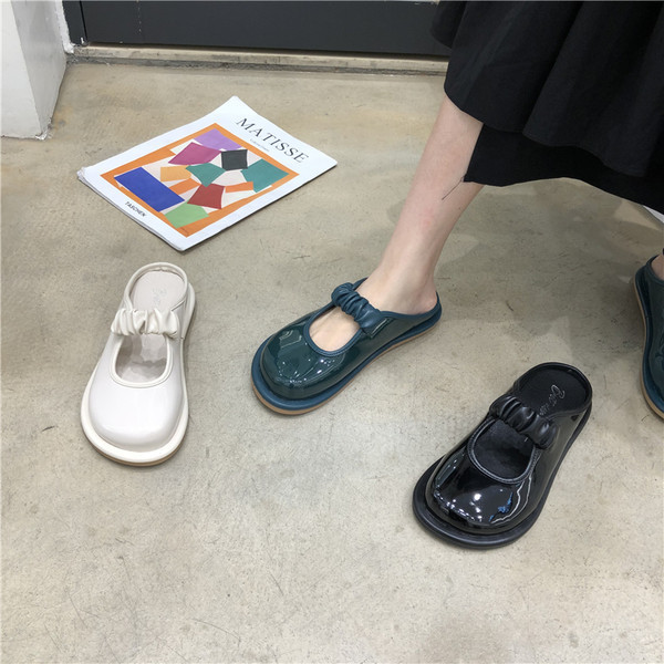 Sieviešu slēgtas čības no mākslīgās ādas