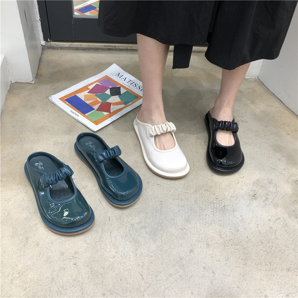 Sieviešu slēgtas čības no mākslīgās ādas