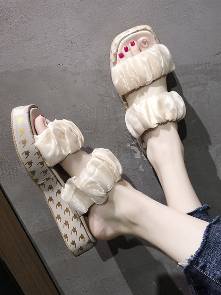 Sieviešu ikdienas čības ar 4 cm zoli