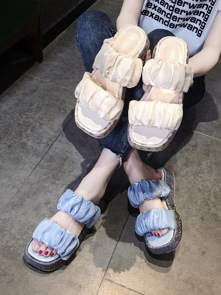 Sieviešu ikdienas čības ar 4 cm zoli