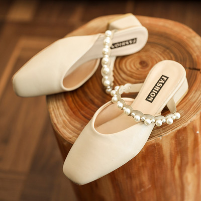 Slēgtas čības no eko ādas ar pērlēm