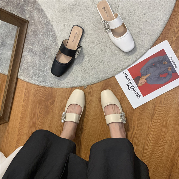 Jauns sieviešu čību modelis ar mākslīgās ādas sprādzi