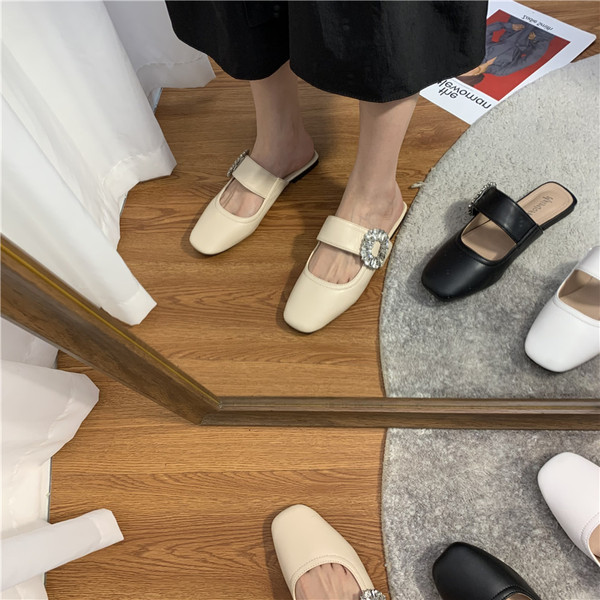 Jauns sieviešu čību modelis ar mākslīgās ādas sprādzi